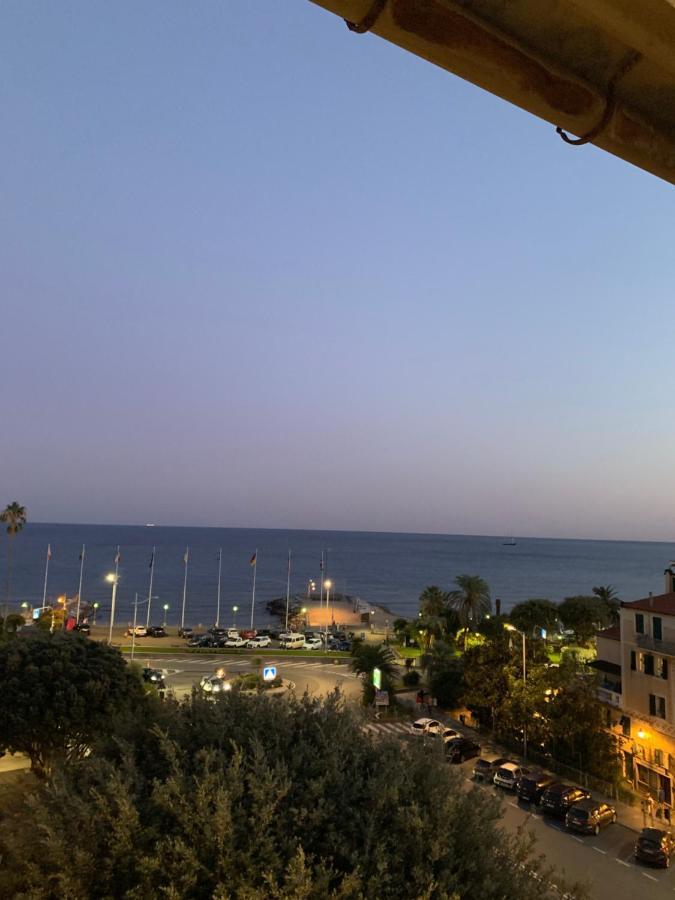 Casa Al Mare Apartment Вараце Екстериор снимка