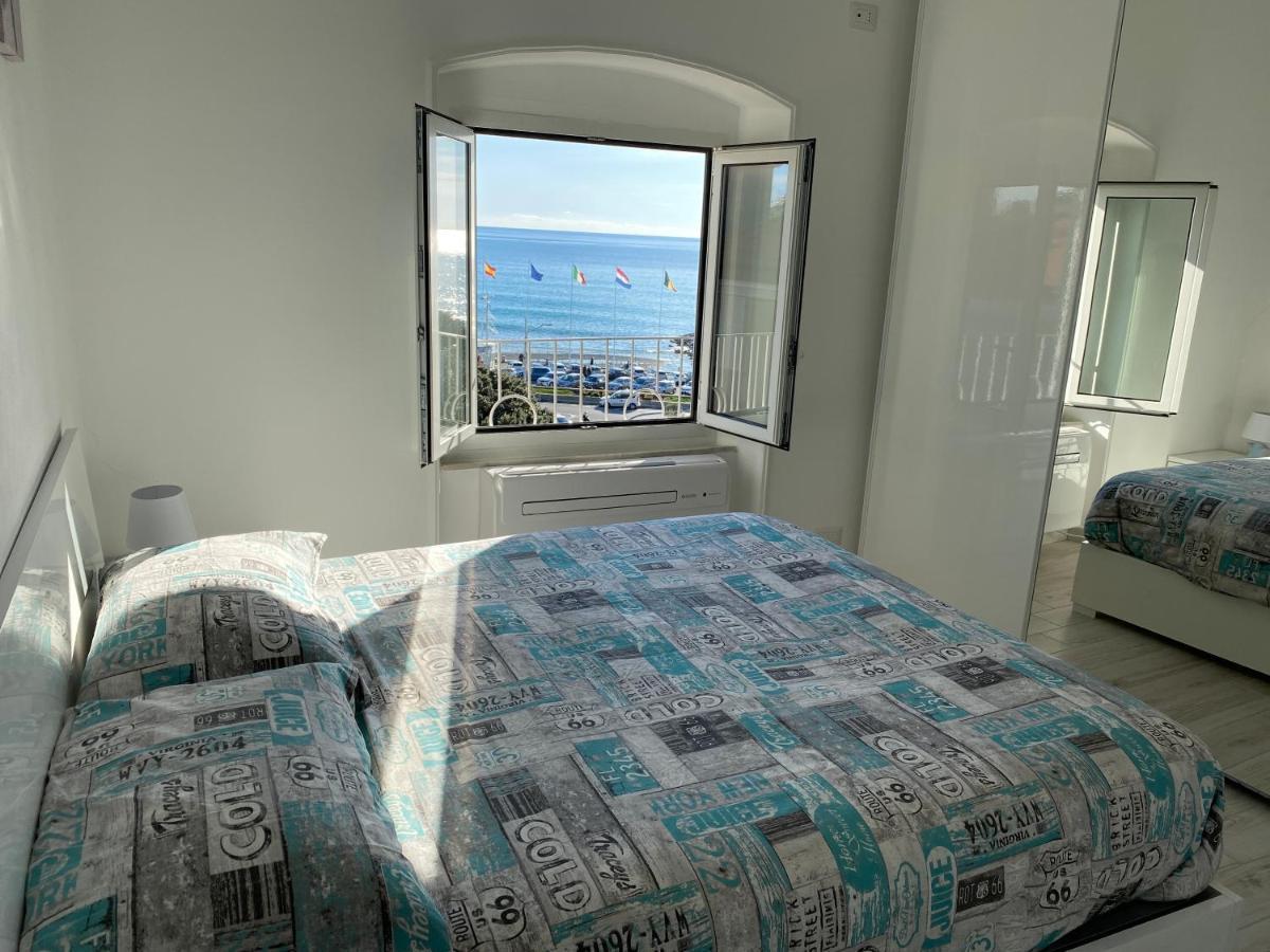 Casa Al Mare Apartment Вараце Екстериор снимка